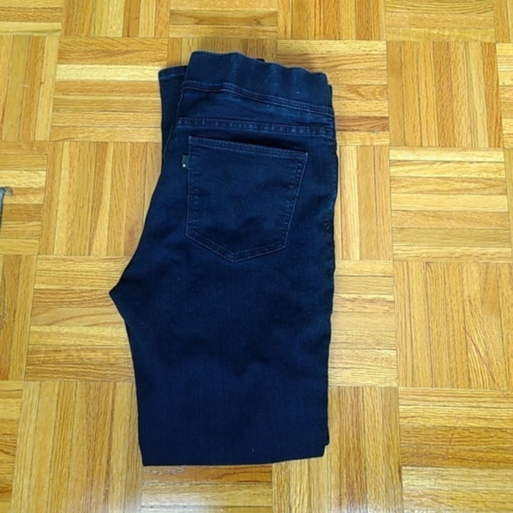 Levi's jegging skinny pull on jeans